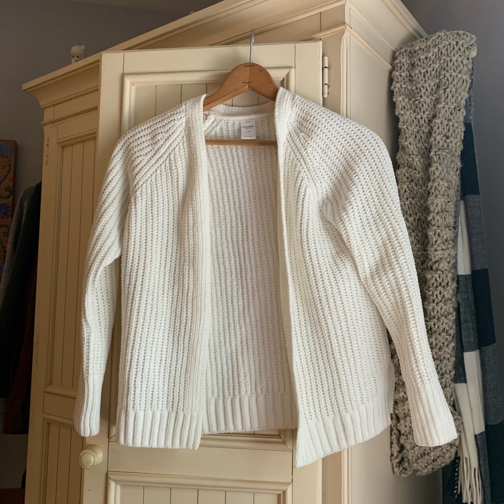 White short cardigan sweater